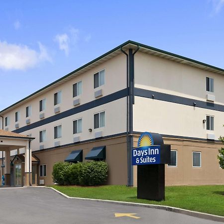 Days Inn & Suites By Wyndham Romeoville Bagian luar foto