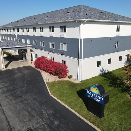 Days Inn & Suites By Wyndham Romeoville Bagian luar foto
