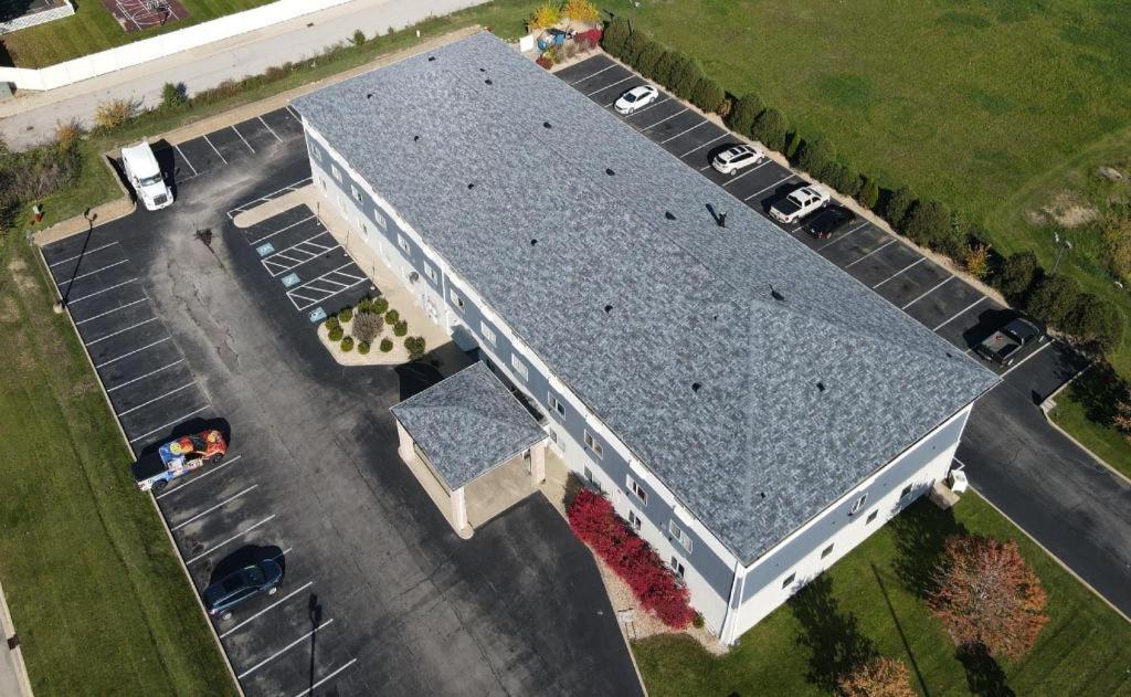 Days Inn & Suites By Wyndham Romeoville Bagian luar foto